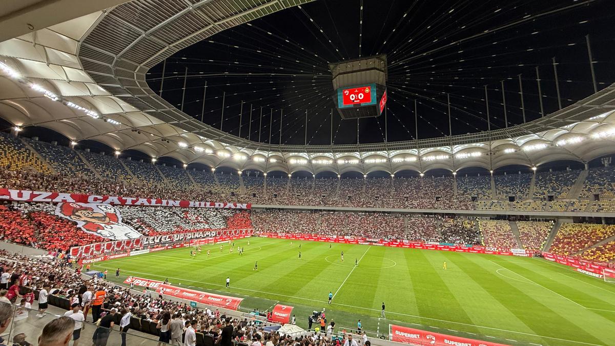 Scenografia fanilor dinamoviști la derby-ul cu FCSB / Foto: GSP