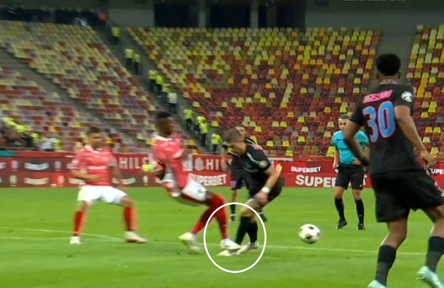 Dinamo - FCSB 4-3 » Armstrong în misiune! DESCĂTUȘARE alb-roșie! În sfârșit, „câinii” o bat pe FCSB după un derby cu 4 penalty-uri