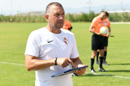 Costel Enache // foto: Facebook @ FC Bacău
