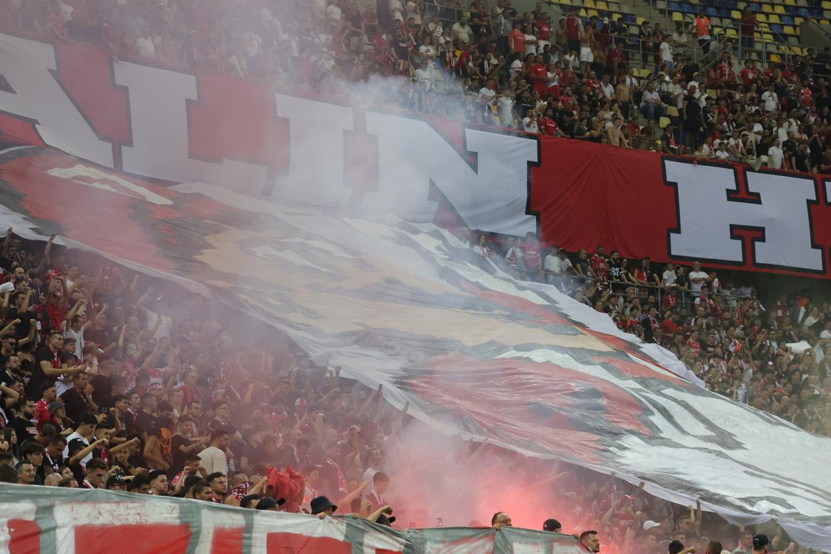 Scenografia fanilor dinamoviști la derby-ul cu FCSB / Foto: GSP