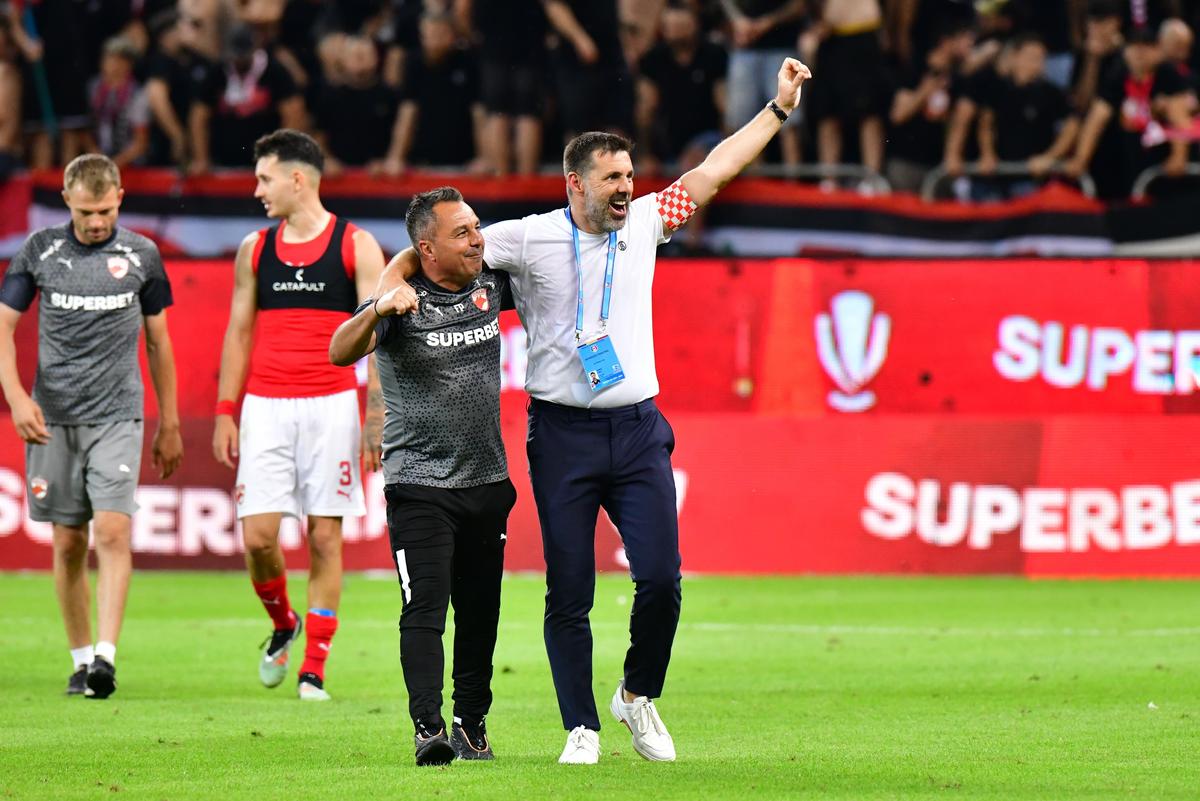 Bucuria celor de la Dinamo după victoria cu FCSB