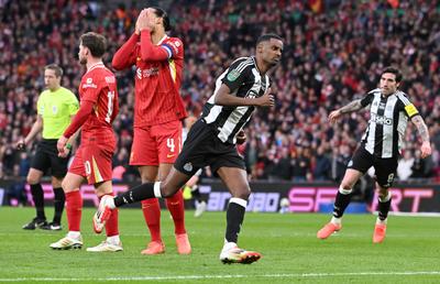 Liverpool pregătește o nouă ofertă pentru Isak » „Cormoranii” sunt gata să dea trei jucători la schimb