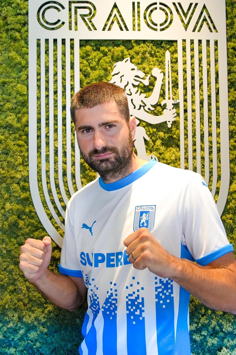 Florin Ștefan / foto: Facebook UCV Florin Ștefan a semnat cu Universitatea Craiova » Detaliile contractului