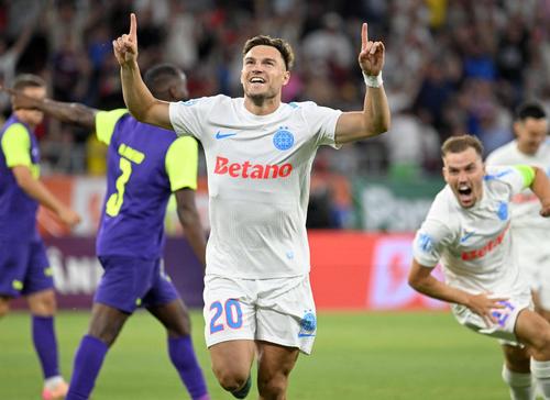 Dennis Politic, entuziasmat înaintea meciului Dinamo - FCSB / foto: Imago