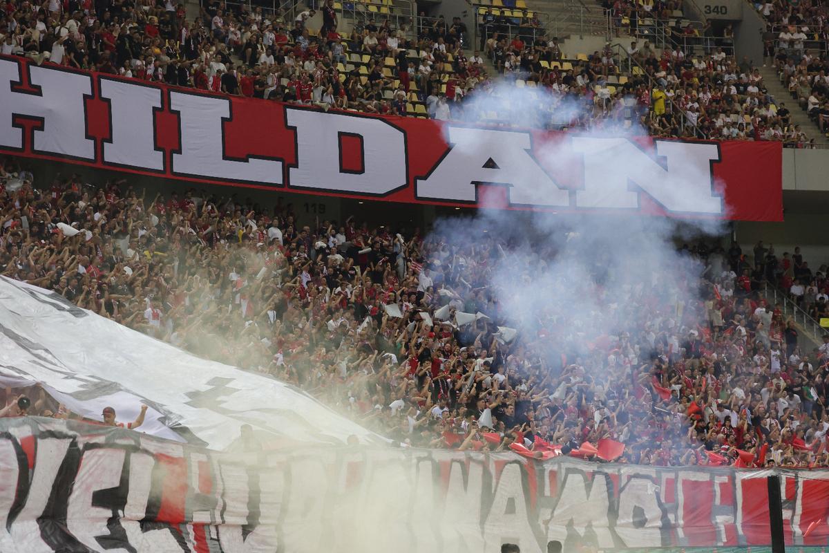 Scenografia fanilor dinamoviști la derby-ul cu FCSB / Foto: GSP