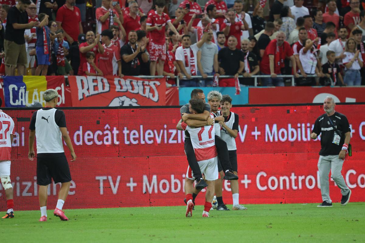 Bucuria celor de la Dinamo după victoria cu FCSB