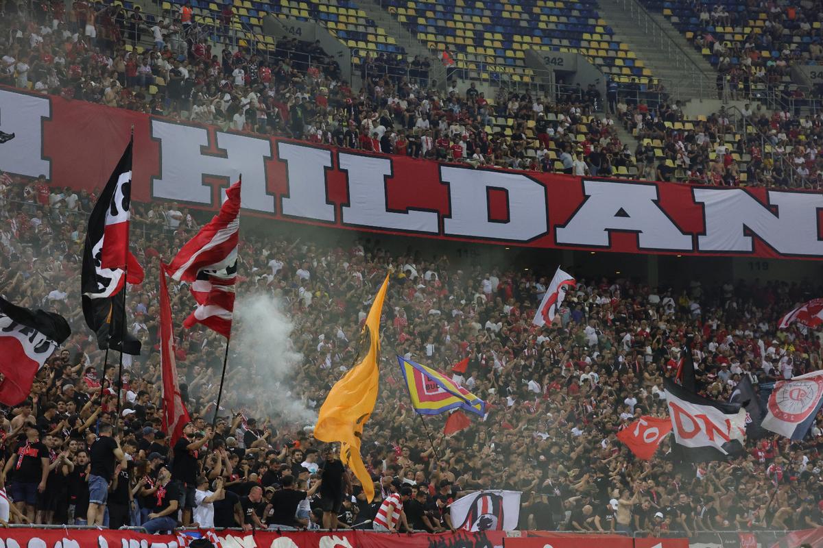 Scenografia fanilor dinamoviști la derby-ul cu FCSB / Foto: GSP
