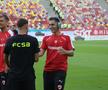Jucătorii lui Dinamo și FCSB au ieșit pentru inspecția gazonului // Foto: Ionuț Iordache GSP
