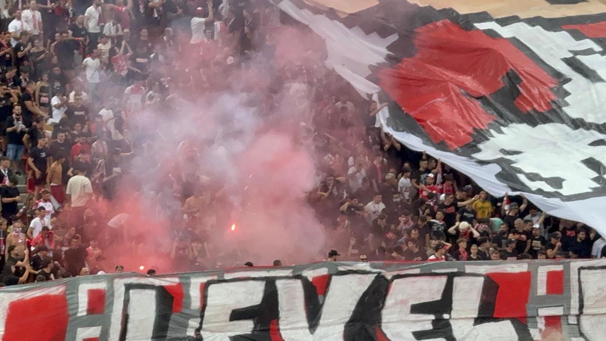 Scenografia fanilor dinamoviști la derby-ul cu FCSB / Foto: GSP