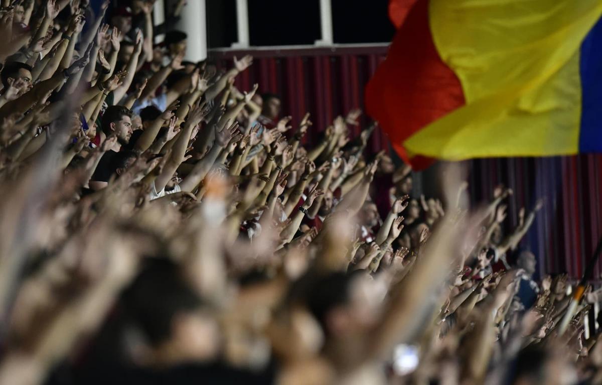 Rapid a făcut spectacol cu CFR Cluj și a urcat pe primul loc în Superliga » Dobre și Moruțan, cei mai buni jucători în derby
