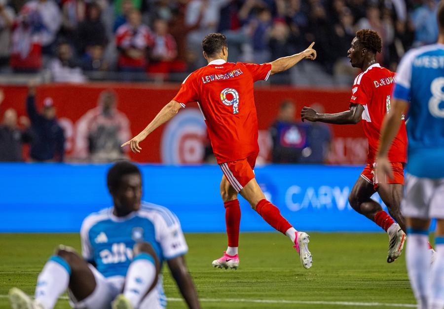 Robert Lewandowski, primele goluri pentru Chicago Fire // foto: imago images Lewandowski a „spart gheața” în MLS » Primele goluri pentru noua echipă
