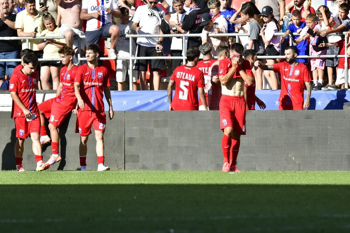 Daniel Oprița se gândește să plece de la Steaua: „Mă scuipă și mă înjură...”
