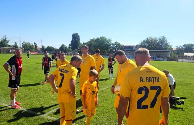 Ca în vremurile bune! Gigel Bucur, Cernat, Niculae și Gardoș au pus osul la treabă la 30 de grade! Sebastian Colțescu, primul meci la old-boys