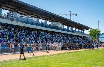 Au cosmetizat stadionul pentru Liga 2 » 3500 de spectatori s-au prezentat la primul meci