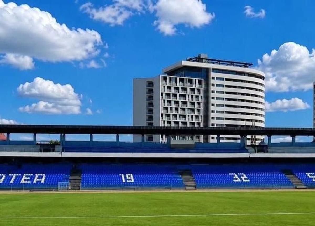 Au cosmetizat stadionul pentru Liga 2 » 3500 de spectatori s-au prezentat la primul meci