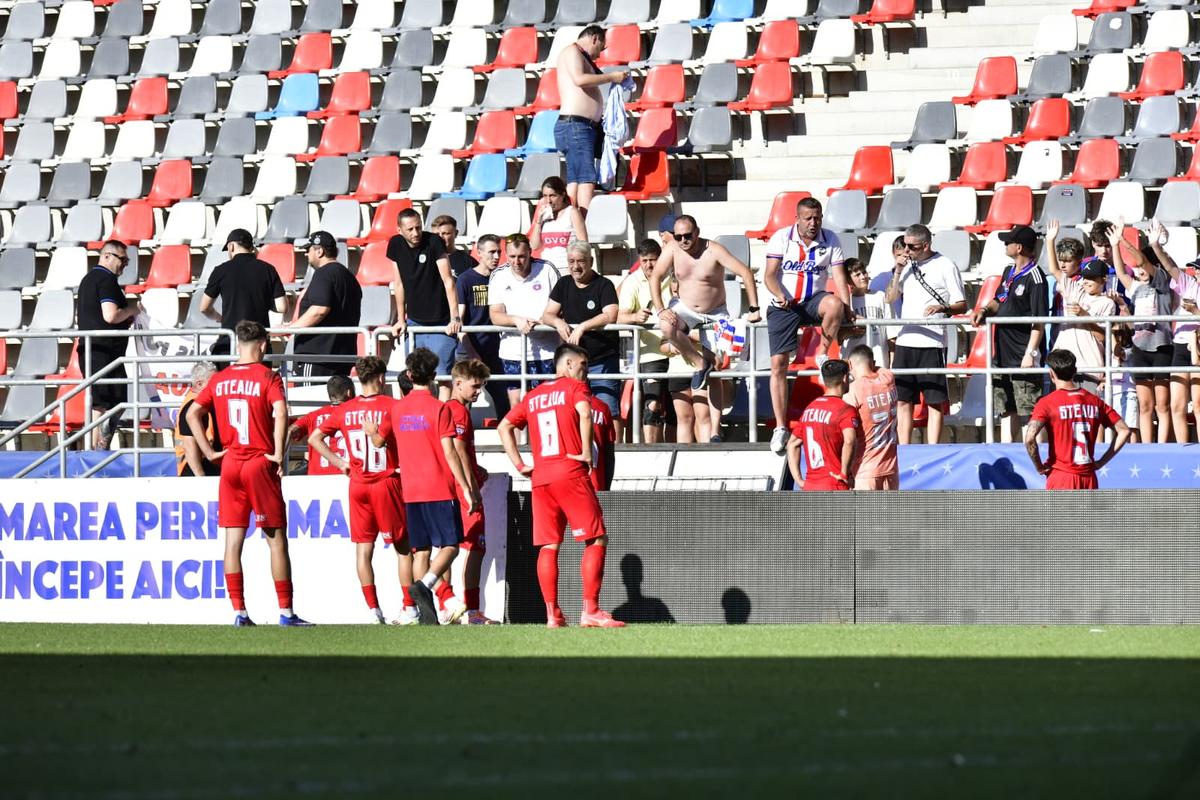 Imagini de la finalul meciului Steaua - CSM Slatina // foto: Cristi Preda (GSP.ro)