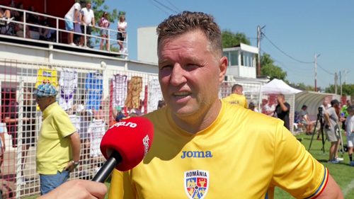 Fostul internațional Gigel Bucur (46 de ani)