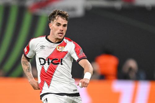 Pep Chavarria, în tricoul lui Rayo Vallecano / Foto: Imago
