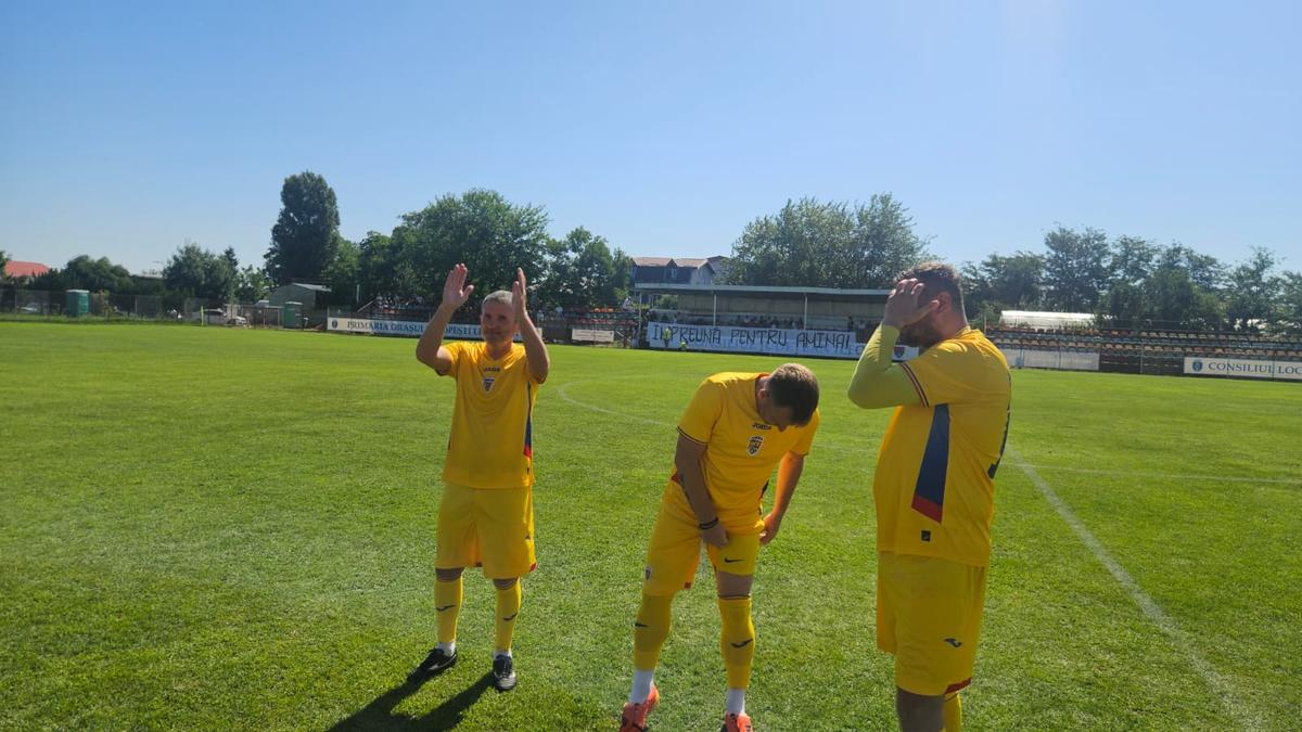 Ca în vremurile bune! Gigel Bucur, Cernat, Niculae și Gardoș au pus osul la treabă la 30 de grade! Sebastian Colțescu, primul meci la old-boys