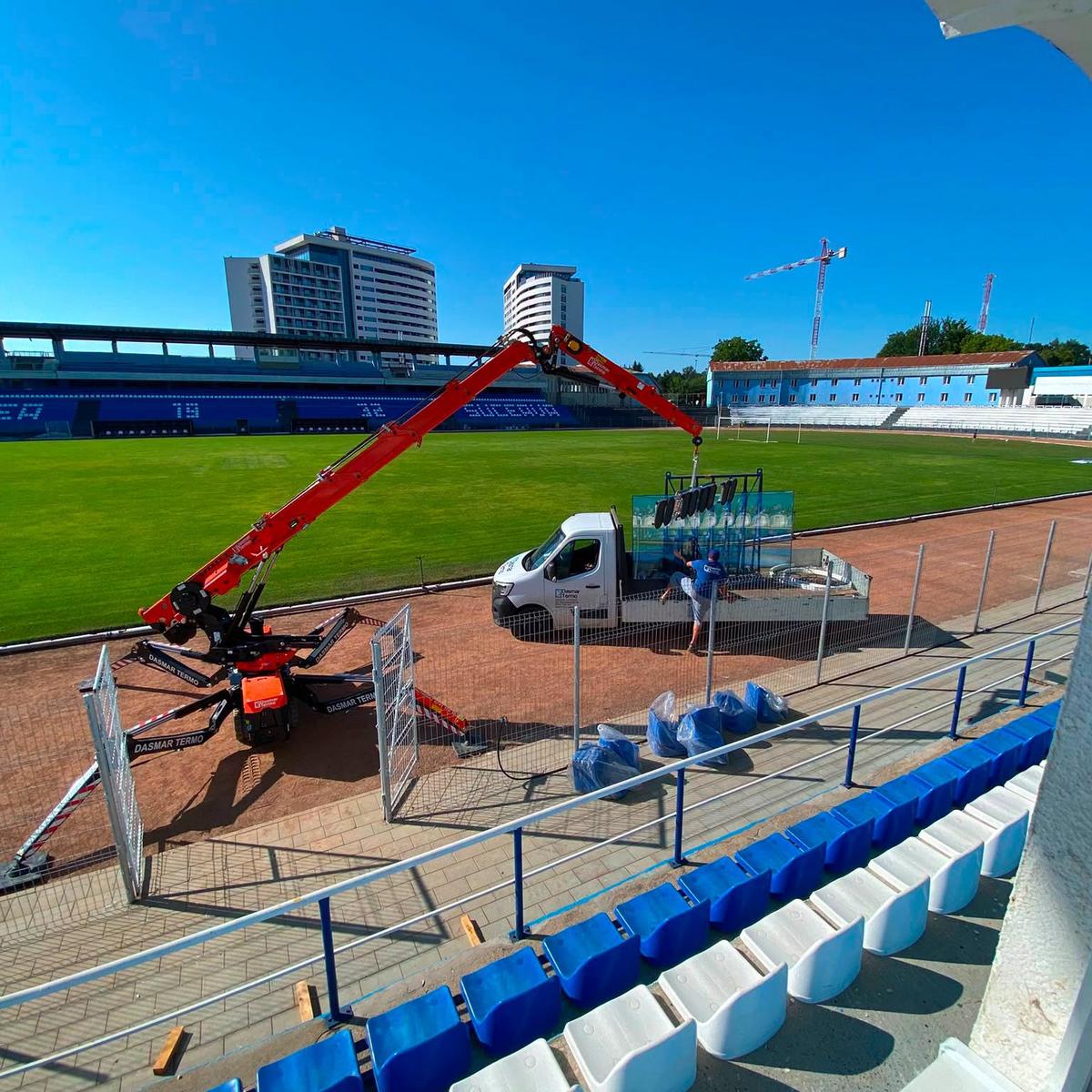 Au cosmetizat stadionul pentru Liga 2 » 3500 de spectatori s-au prezentat la primul meci