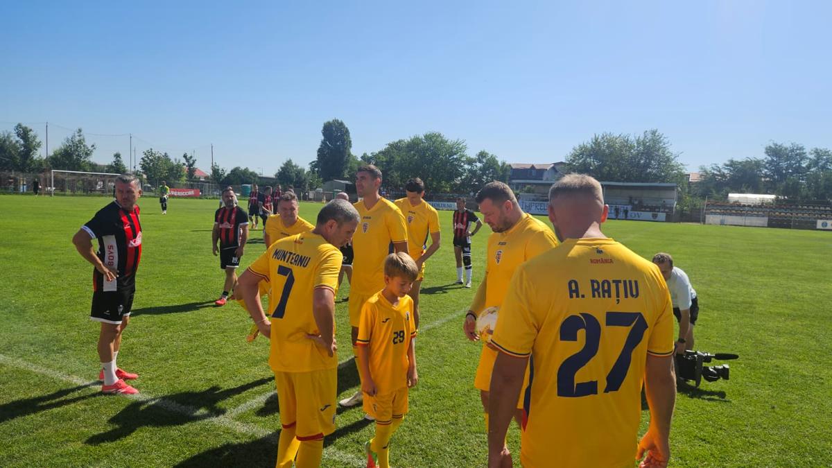 Ca în vremurile bune! Gigel Bucur, Cernat, Niculae și Gardoș au pus osul la treabă la 30 de grade! Sebastian Colțescu, primul meci la old-boys