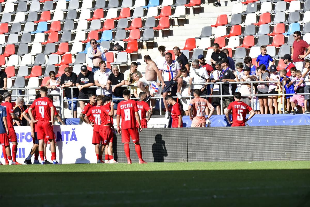 Daniel Oprița se gândește să plece de la Steaua: „Mă scuipă și mă înjură...”