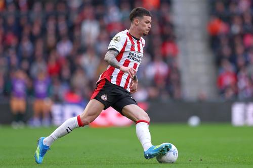 Dennis Man, anunțat titular în PSV - Alkmaar, Supercupa Olandei // FOTO: Getty Images
