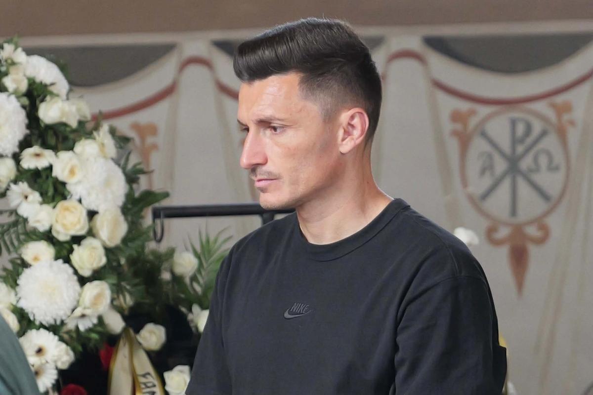 Cătălin Munteanu și Nicolae Mușat, prezenți la priveghiul lui Constantin „Gogu” Covaciu