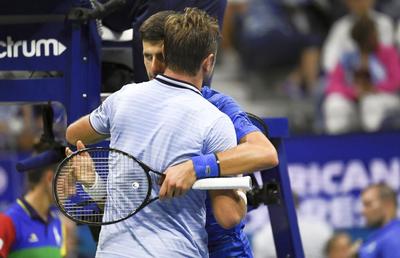 NOVAK DJOKOVIC - STAN WAWRINKA 4-6, 5-7, 1-2 // VIDEO Liderul mondial a abandonat în setul 3 și a părăsit terenul în huiduielile fanilor de la New York! Reacția sârbului