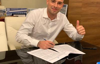 CRAIOVA // Transfer surprinzător la miezul nopții: Uroš Ćosić a semnat pe 3 ani cu echipa olteană!
