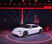 Halep - Porsche Taycan