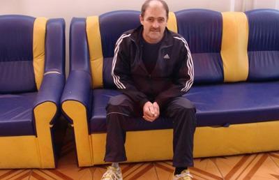 EXCLUSIV Secretul sfâșietor al fotbalistului de la Steaua și Dinamo care și-a pierdut soția și picioarele: „Din cauza condițiilor din spitale, mi-a murit fetița la o lună”