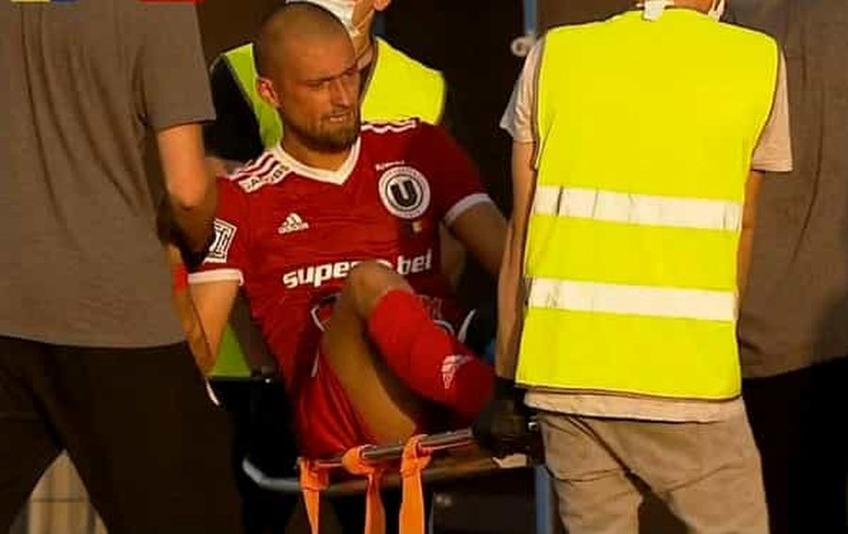 Gabi Tamaș (36 de ani), cel mai răsunător transfer efectuat de U Cluj în această vară, s-a accidentat în partida de debut pentru „șepcile roșii”, victoria cu 1-0 împotriva lui Aerostar Bacău. Fundașul central a suferit o ruptură de menisc.
