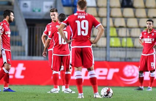 Cornel Țălnar (63 de ani), directorul tehnic al lui Dinamo și omul care a intermediat venirea lui Pablo Cortacero la echipă, desființează actualul lot al „câinilor”.