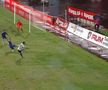 Cel mai norocos gol din Liga 1!  A ratat preluarea, pasa, șutul, dar mingea a intrat în poartă printre picioarele goalkeeperului