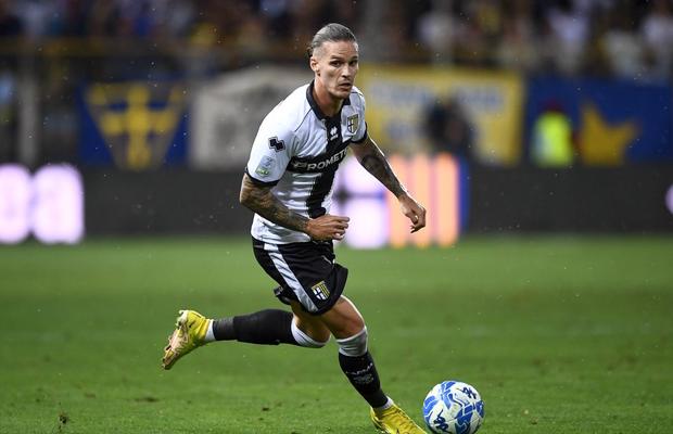 Capitolul la care Dennis Man e cel mai bun din Serie B » Ce au remarcat italienii