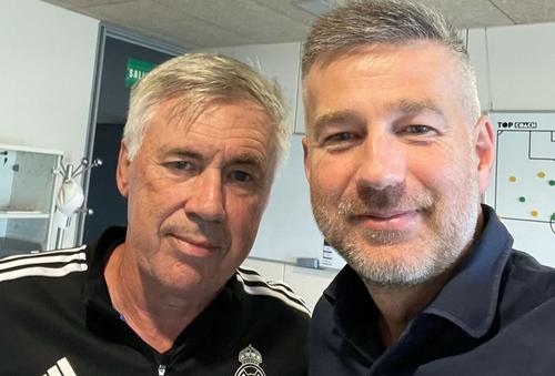 Selecționerul Edi Iordănescu (44 de ani) participă săptămâna aceasta la ședințele de pregătire susținute de Carlo Ancelotti (63 de ani) la Real Madrid, un curs rapid de perfecționarea înaintea meciurilor decisive din Liga Națiunilor.
