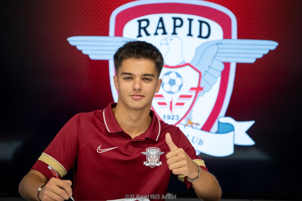 Fiul lui Dan Șucu a semnat primul contract de fotbalist profesionist » Sub comanda cui va evolua