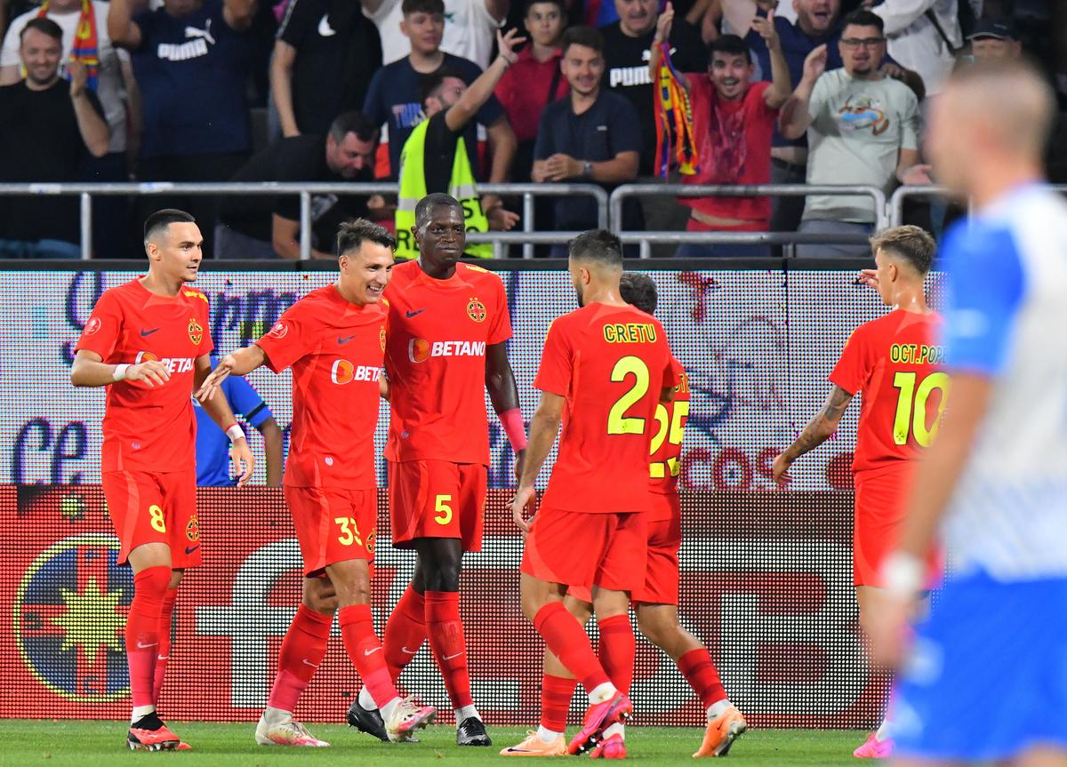 FCSB a spulberat-o pe Craiova într-o repriză » Olaru și Tavi Popescu au făcut spectacol în Ghencea
