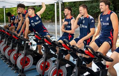 Un nume mare la București » Ce surprize pregătesc fanii Manchester United din România pentru meciul cu FCSB