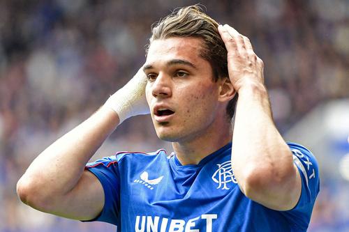 După despărțirea de Rangers, Ianis Hagi nu s-a grăbit să-și găsească o nouă echipă / Foto: Imago Images