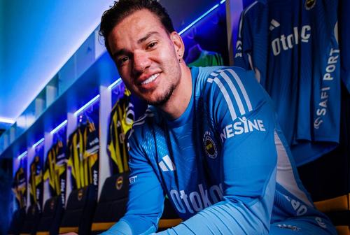 Ederson (32 de ani) a fost prezentat oficial la Fenerbahce. Portarul brazilian a fost adus de la Manchester City.