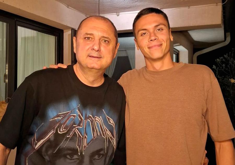 Emil Hossu-Longin, comentatorul cursei de aur de la Paris: „David Popovici ne-a luat țara în spate și a plecat să se bată cu lumea”