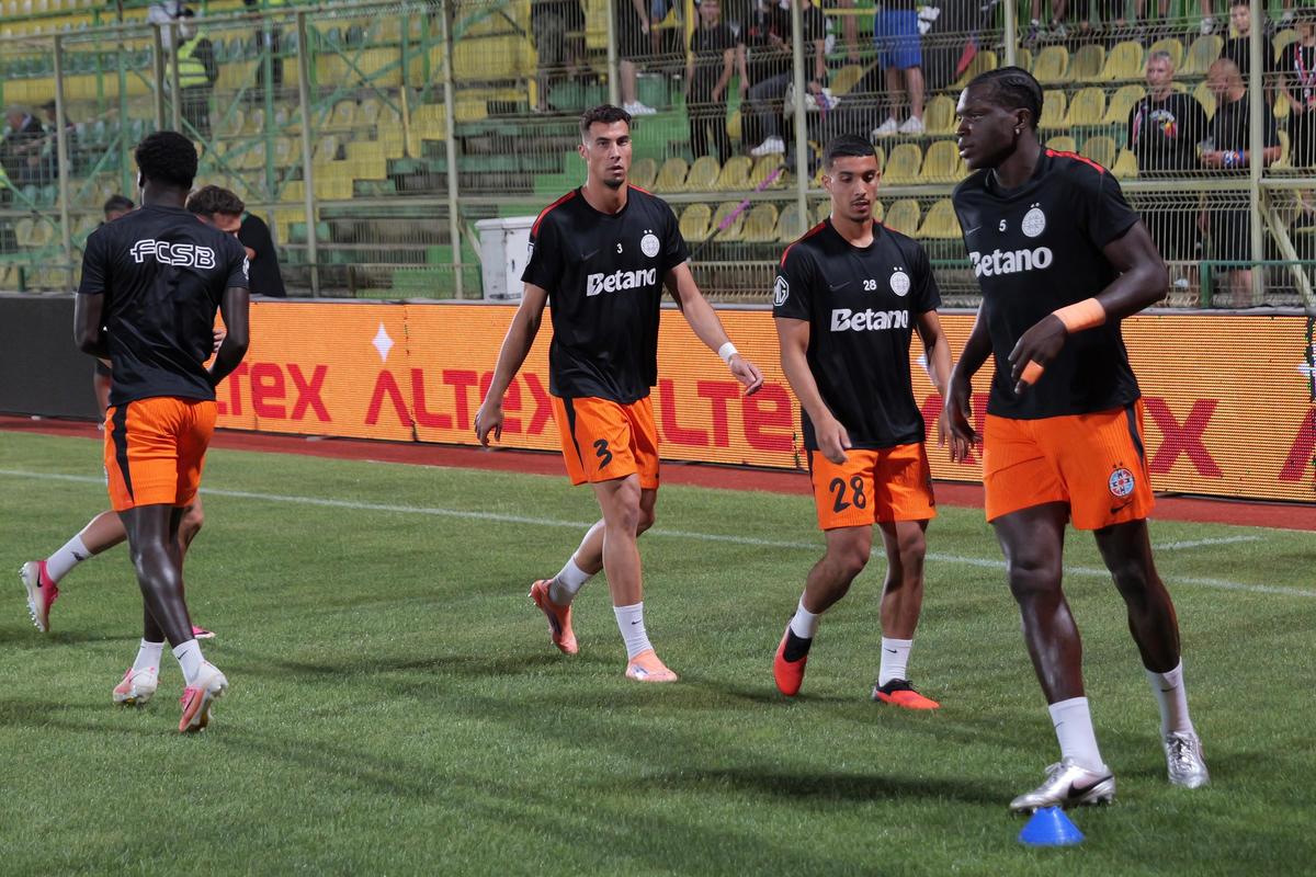 FC Argeș - FCSB, în Cupa României, 02.09.2026, imagini înainte de meci // foto: Andrei Furnigă (GSP)