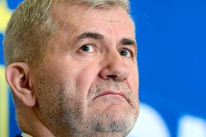 Valeriu Iftime l-a făcut praf: „Nu cred că îl prinde paltonul, parcă e la pensie!”