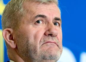 Valeriu Iftime l-a făcut praf: „Nu cred că îl prinde paltonul, parcă e la pensie!”