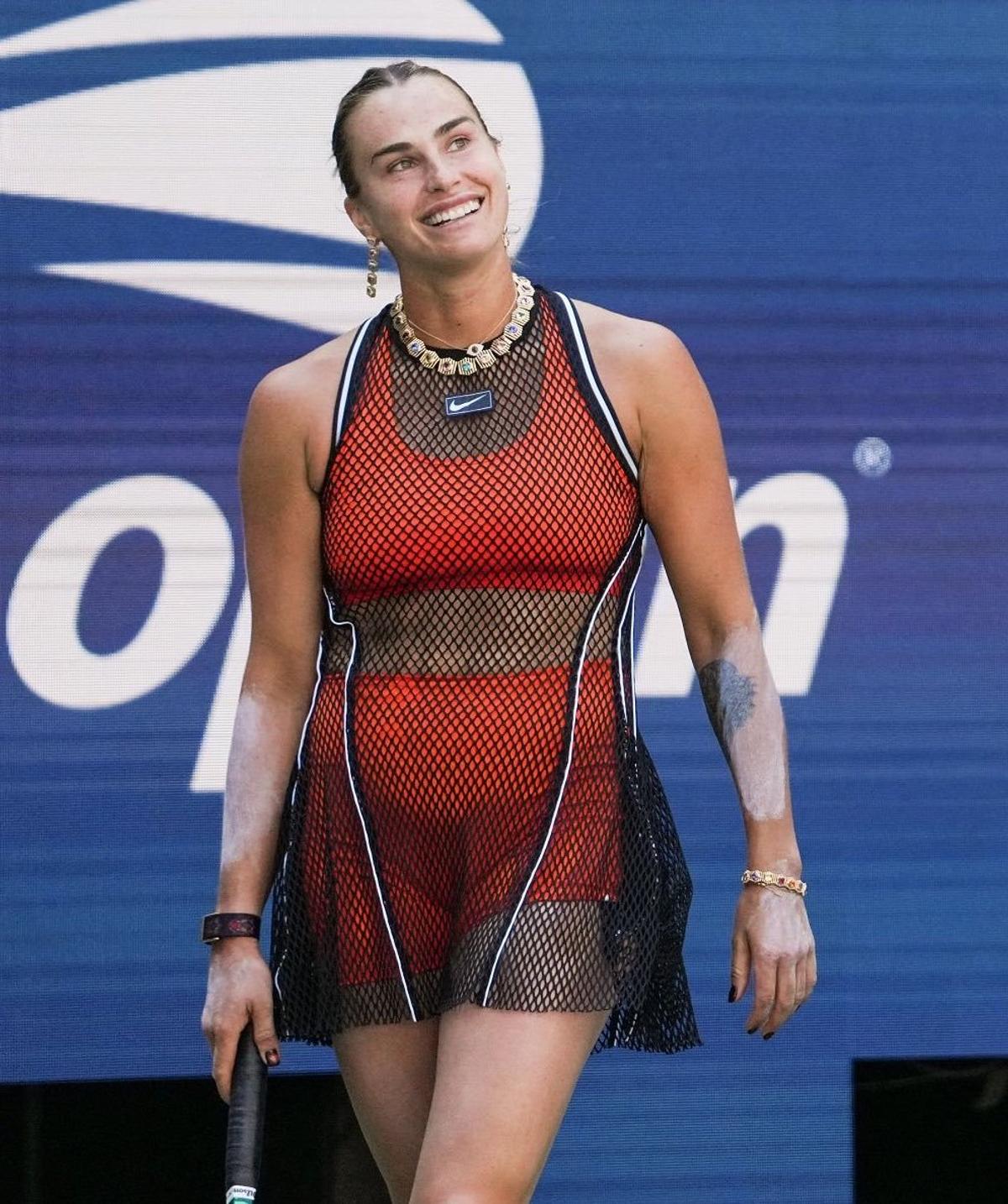„Nu-mi pasă ce cred oamenii!” » Sabalenka a explicat de ce a intrat pe teren într-o rochie cu plasă