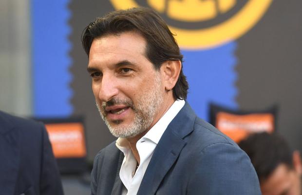 A reziliat contractul și mâine își la revedere de la Cristi Chivu » Cine va fi noul director sportiv al lui Inter