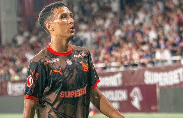„Du-te târâș!” » Fotbalistul lui Dinamo dezvăluie mesajul haios primit înainte de transfer: „Nu lua avionul”