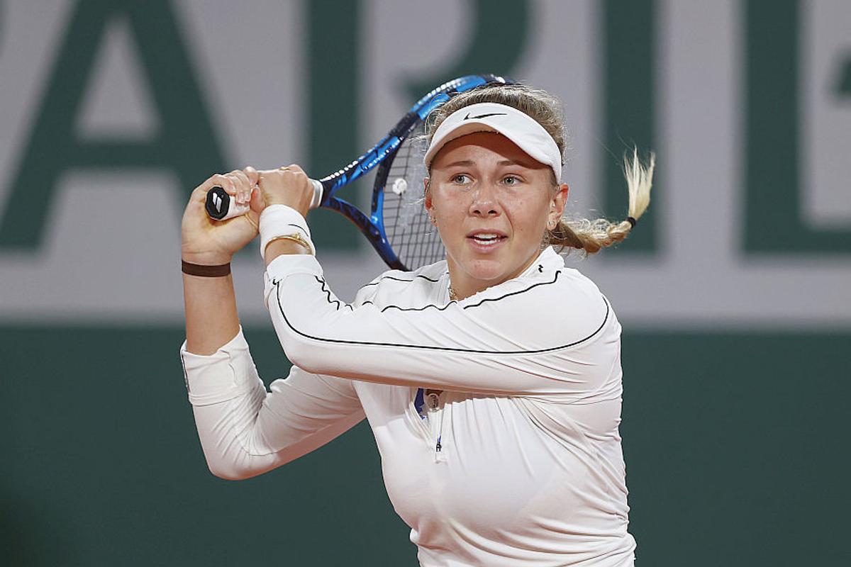Amanda Anisimova, criticată dur după meciul cu Simona Halep: „A venit ca la nuntă! Țipa frustrată, atingând ridicolul”